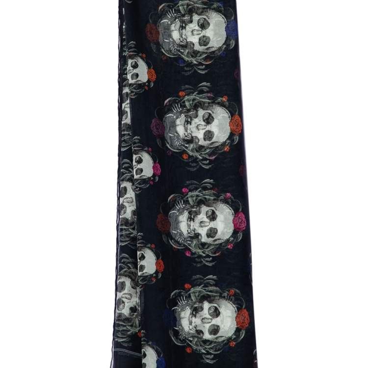 Pre Owned Alexander McQueen Grey Floral Skull Print Silk Scarf