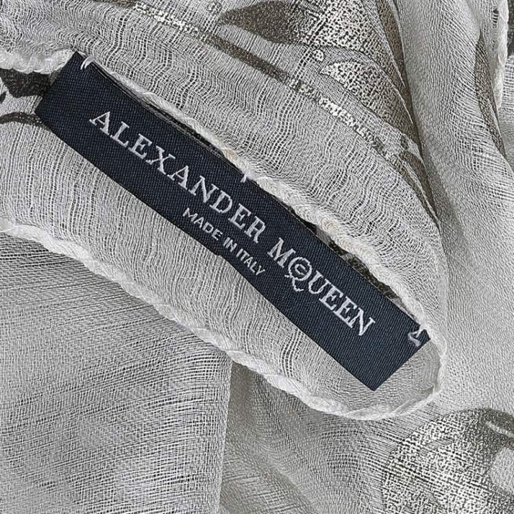 Pre Owned Alexander McQueen Off White Skull Printed Silk Scarf