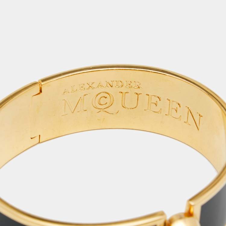 Pre Owned Alexander McQueen Black Enamel Gold Tone Metal Bracelet