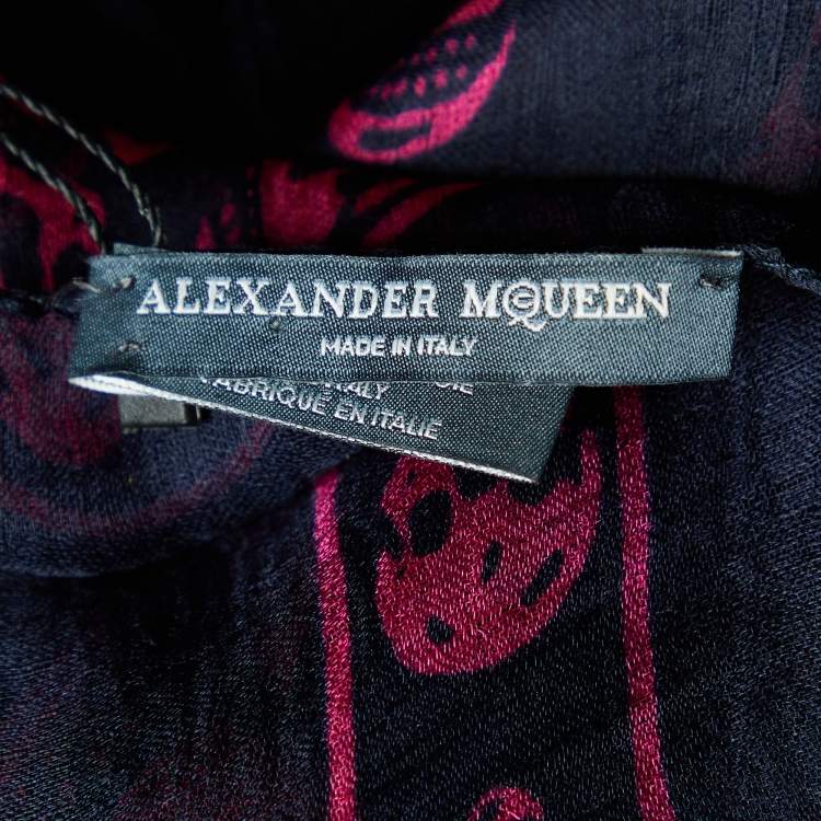 Pre Owned Alexander McQueen Balck & Pink Skull Printed Silk Scarf