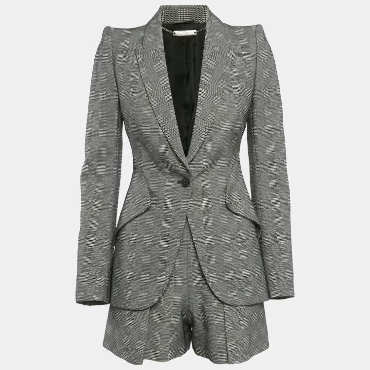 مملوكة مسبقًا Alexander McQueen Monochrome Houndstooth Blazer & Shorts Set XS/S