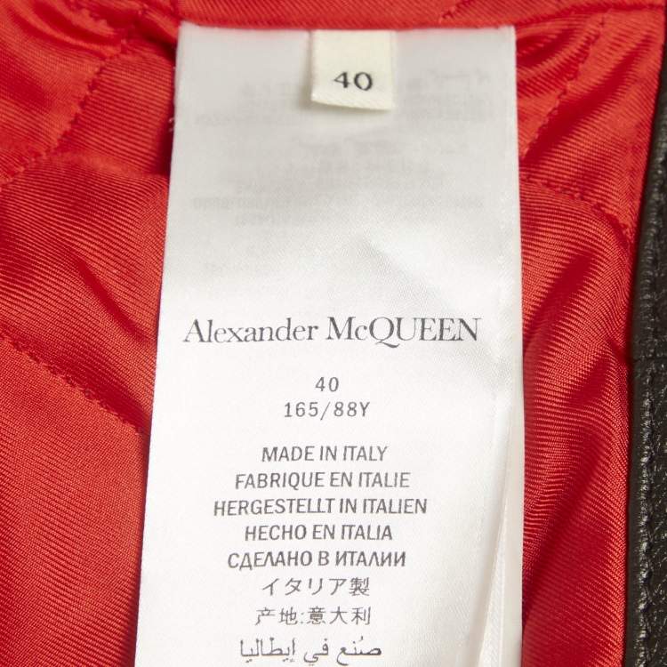 مملوكة مسبقًا Alexander McQueen Black Leather Studded Biker Jacket S