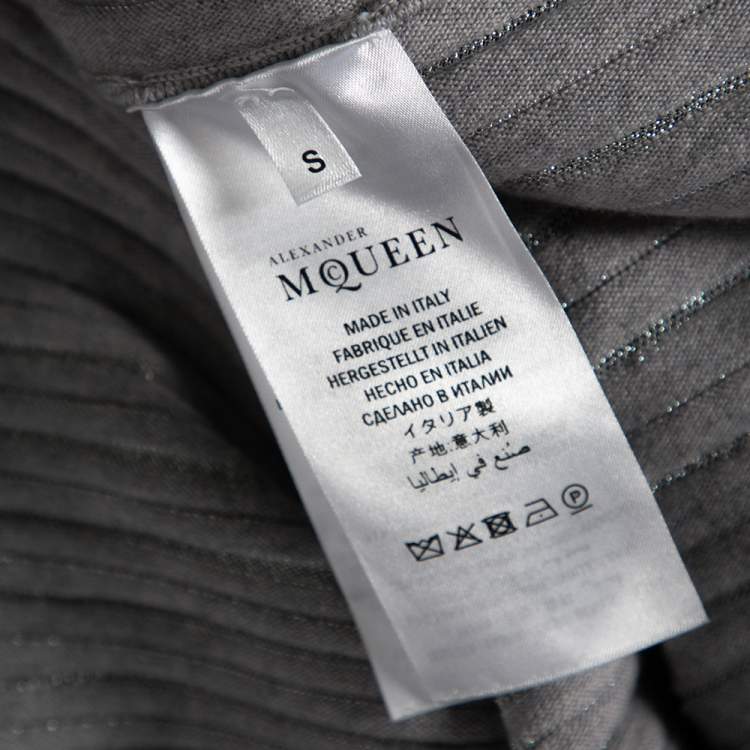 مملوكة مسبقًا Alexander McQueen Silver Lurex Knit Plunging Neckline Gown S