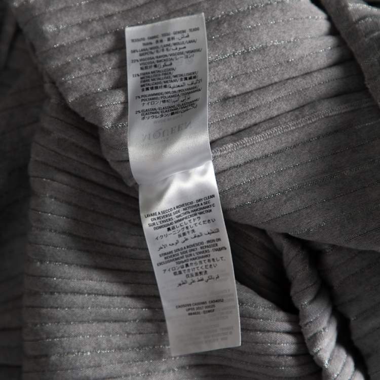 مملوكة مسبقًا Alexander McQueen Silver Lurex Knit Plunging Neckline Gown S
