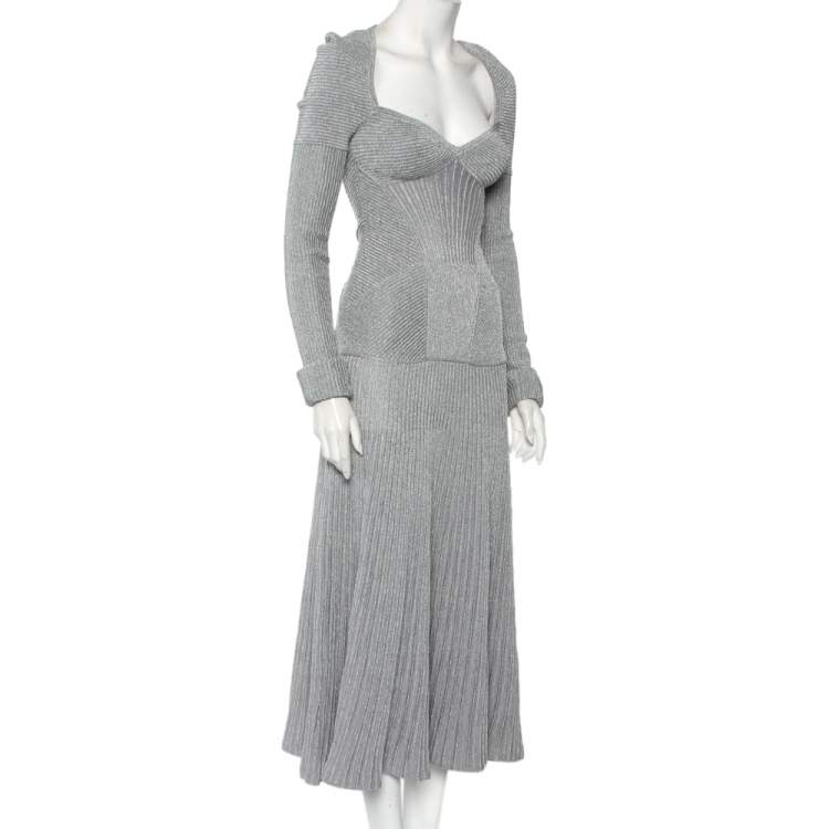 مملوكة مسبقًا Alexander McQueen Silver Lurex Knit Plunging Neckline Gown S