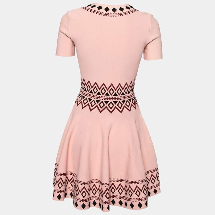 مملوكة مسبقًا Alexander McQueen Pink Knit Geometric Pattern Short Sleeves Flared Dress M