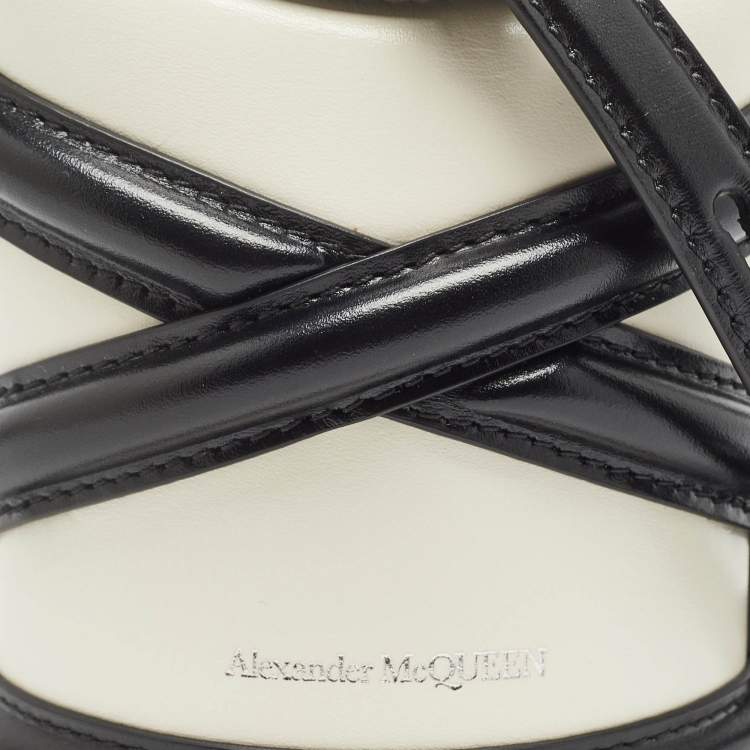 Pre Owned Alexander McQueen Black/White Leather Mini The Curve Bucket Bag
