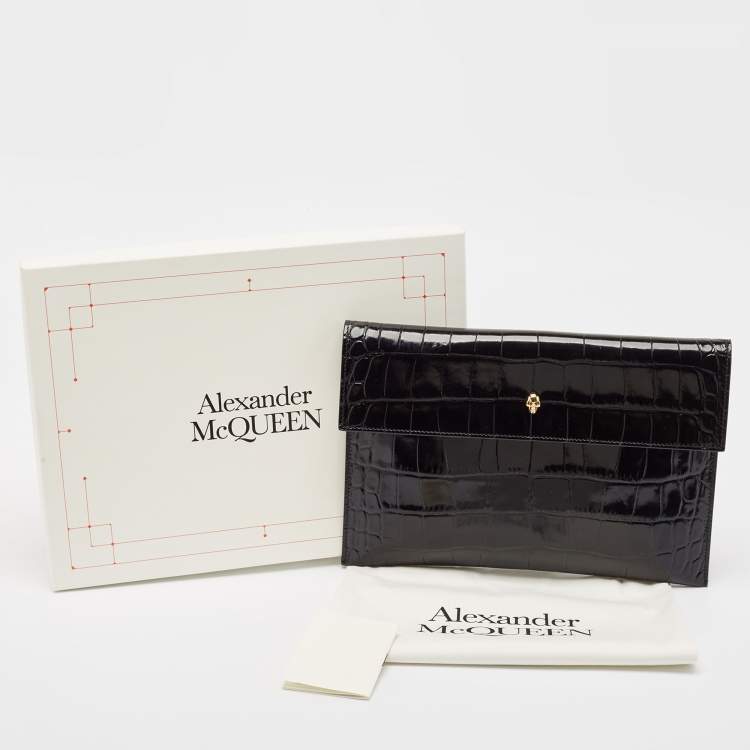 Pre Owned Alexander McQueen Black Croc Embossed Leather Skull Clutch