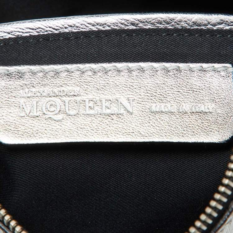 مملوكة مسبقًا Alexander McQueen Black/Pink Satin and Leather Medium Floral De Manta Clutch