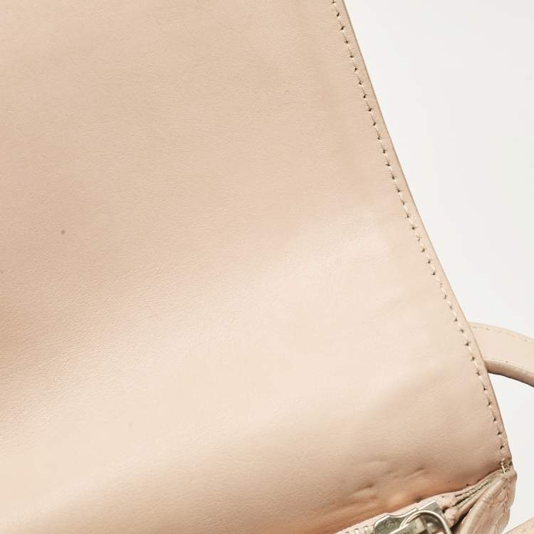 مملوكة مسبقًا Alexander McQueen Blush Pink Python and Leather Skull Flap Bag