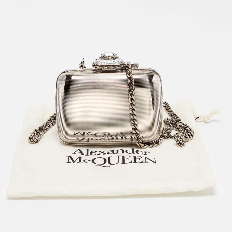 Pre Owned Alexander McQueen Silver Mini Crystals Metal Chain Clutch
