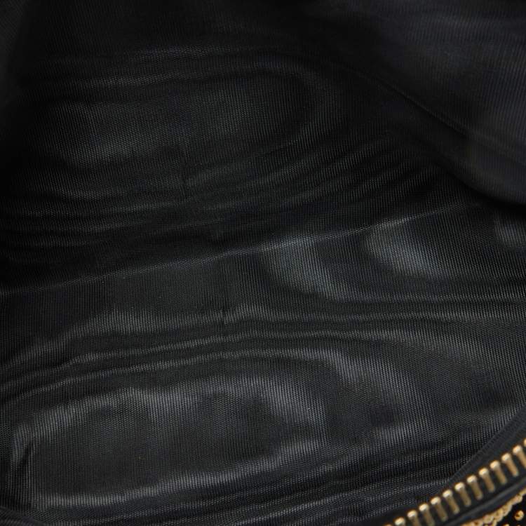 مملوكة مسبقًا Alexander McQueen Black Suede Studded Zip Pouch