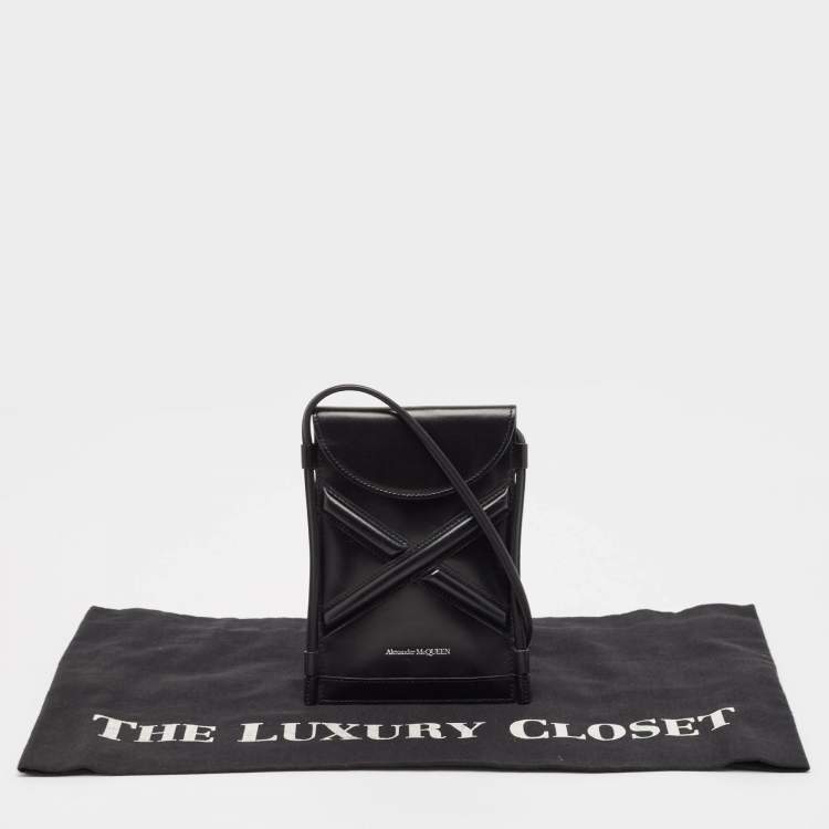 Pre Owned Alexander McQueen Black Leather Micro The Curve Crossbody Bag