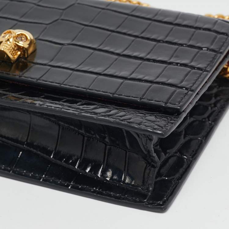 Pre Owned Alexander McQueen Black Croc Embossed Leather Skull Chain Clutch