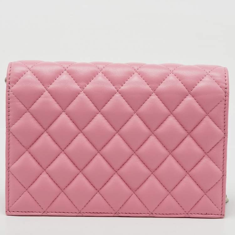 Pre Owned Alexander McQueen Pink Quilted Leather Skull Flap Chain Clutch