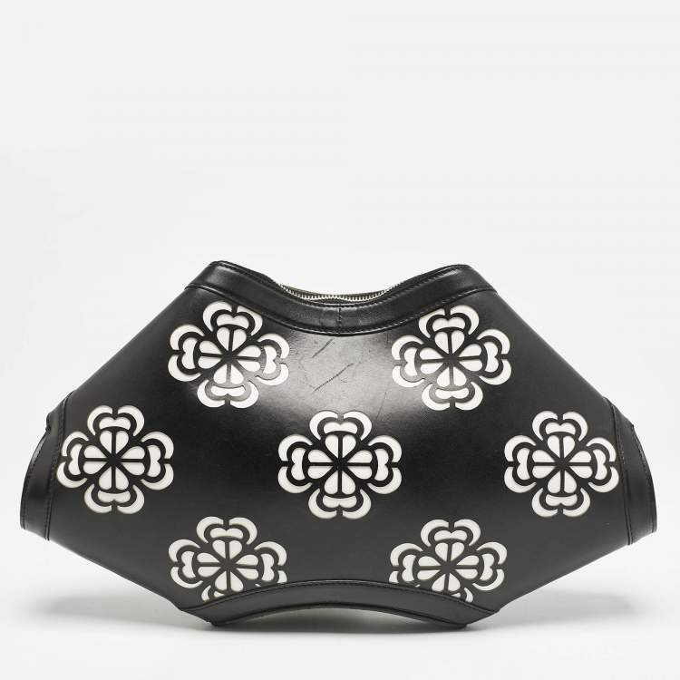Pre Owned Alexander McQueen Black/White Leather Floral Cut De Manta Clutch