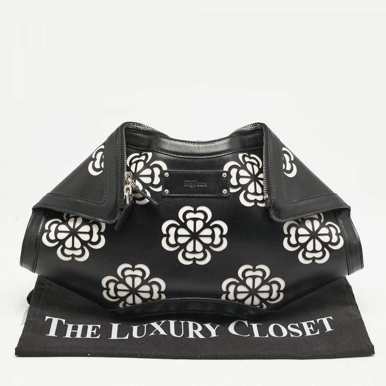 Pre Owned Alexander McQueen Black/White Leather Floral Cut De Manta Clutch