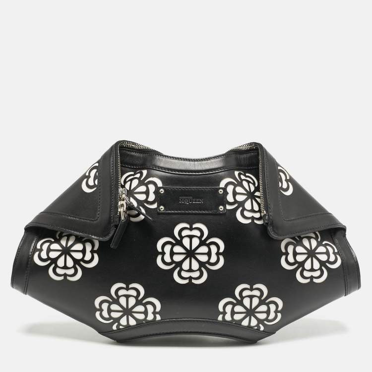 Pre Owned Alexander McQueen Black/White Leather Floral Cut De Manta Clutch