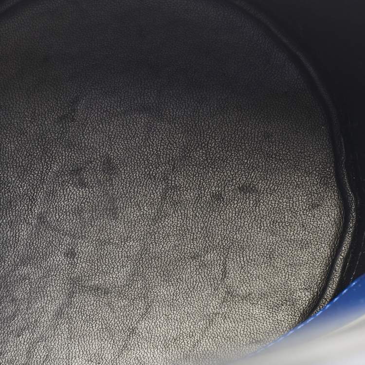 Pre Owned Alexander McQueen Blue Leather The Curve Bucket Bag