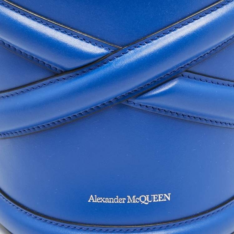 Pre Owned Alexander McQueen Blue Leather The Curve Bucket Bag