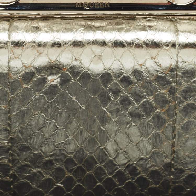 Pre Owned Alexander McQueen Silver Snakeskin Skull Crystals Knuckle Box Clutch