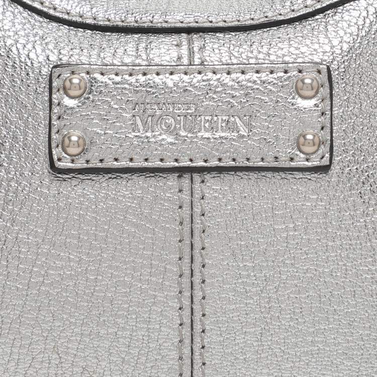 Pre Owned Alexander McQueen Metallic Silver Leather Small De Manta Clutch