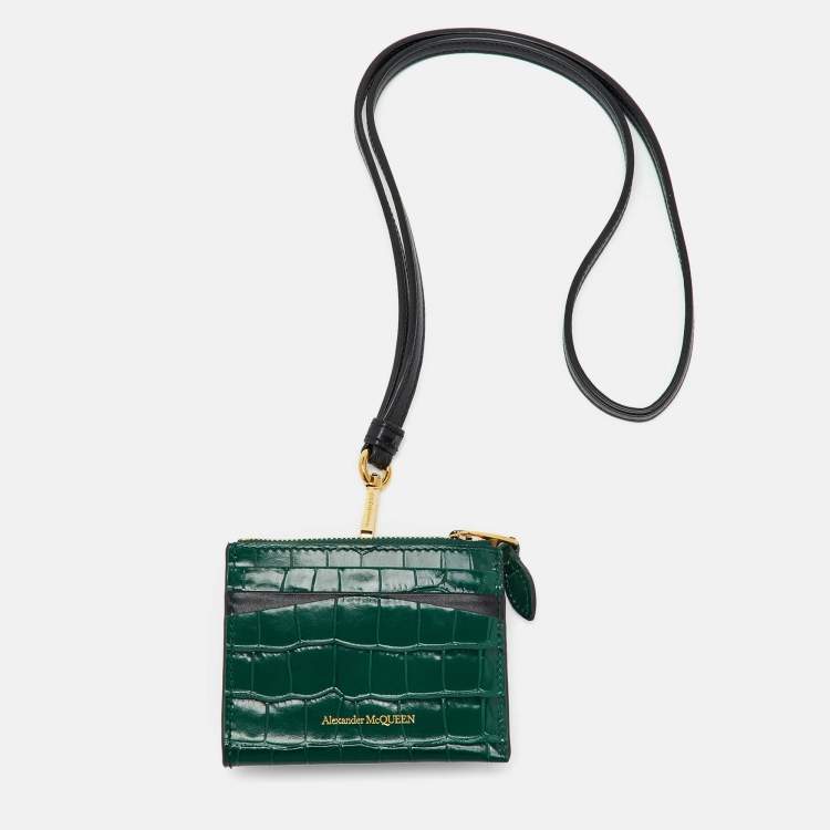 مملوكة مسبقًا Alexander McQueen Green Croc Embossed Leather Skull Zip Card Holder With Strap
