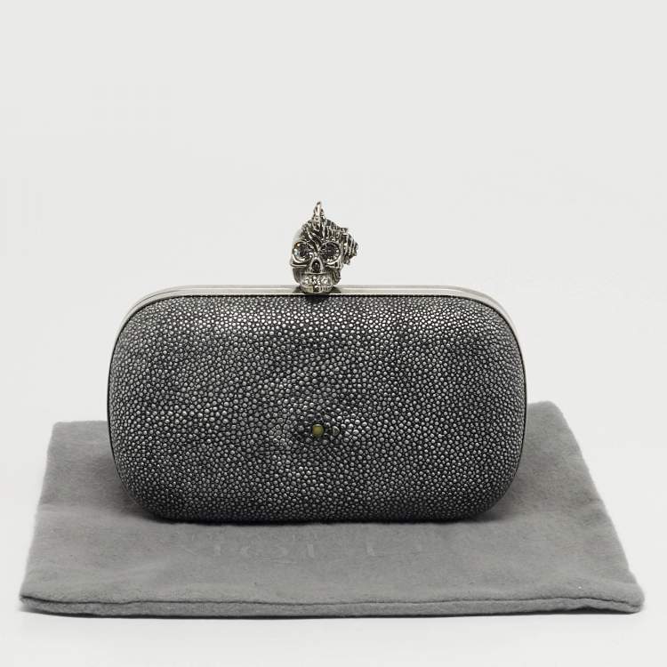 Pre Owned Alexander McQueen Grey Stingray Leather Skull Box Clutch