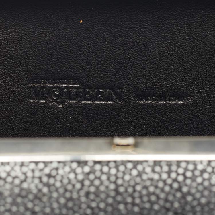 Pre Owned Alexander McQueen Grey Stingray Leather Skull Box Clutch