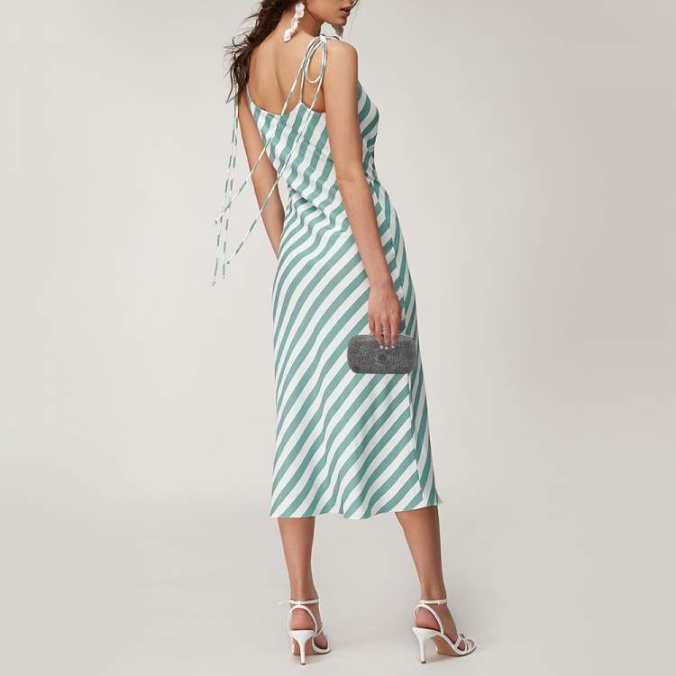 Pre Owned Alexander McQueen Grey Stingray Leather Skull Box Clutch