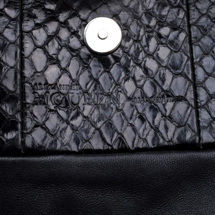 Pre Owned Alexander McQueen Black Leather Faithful Glove Clutch