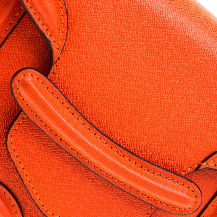 مملوكة مسبقًا Alexander McQueen Orange Leather Mini Heroine Chain Crossbody Bag