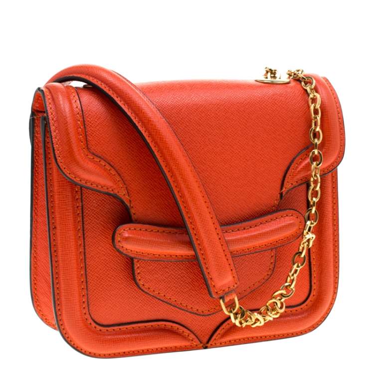 مملوكة مسبقًا Alexander McQueen Orange Leather Mini Heroine Chain Crossbody Bag