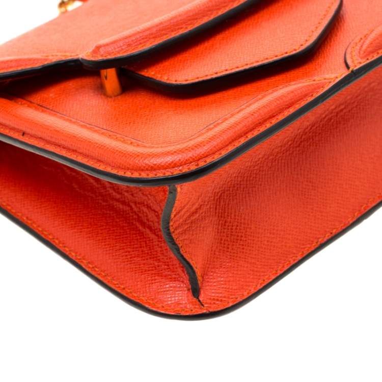 مملوكة مسبقًا Alexander McQueen Orange Leather Mini Heroine Chain Crossbody Bag