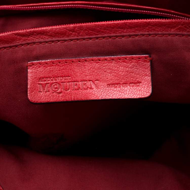 مملوكة مسبقًا Alexander McQueen Red Leather Faithful Crossbody Bag 
