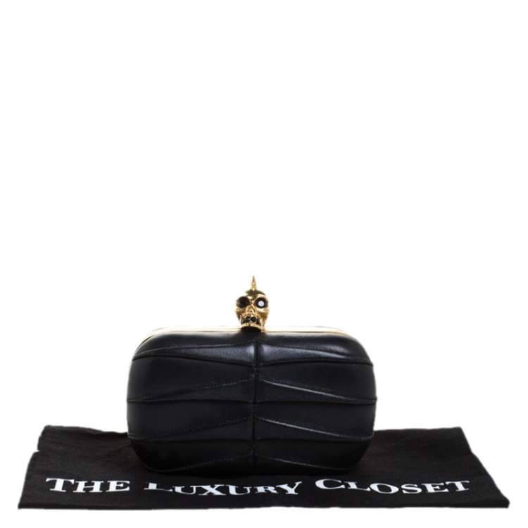 Pre Owned Alexander McQueen Black Pleated Leather Skull Lock Clutch