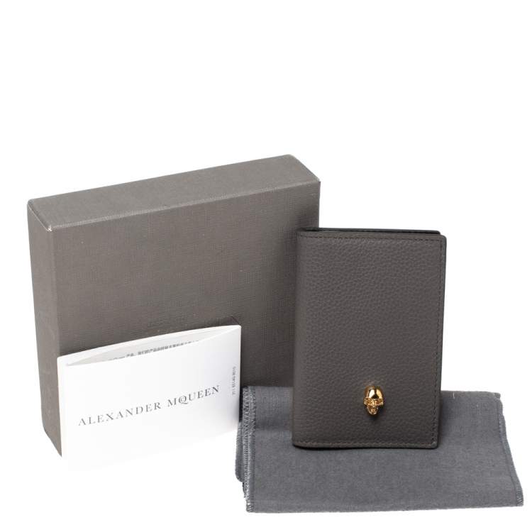 Pre Owned Alexander McQueen Grey Leather Skull Bifold Card Holder 
