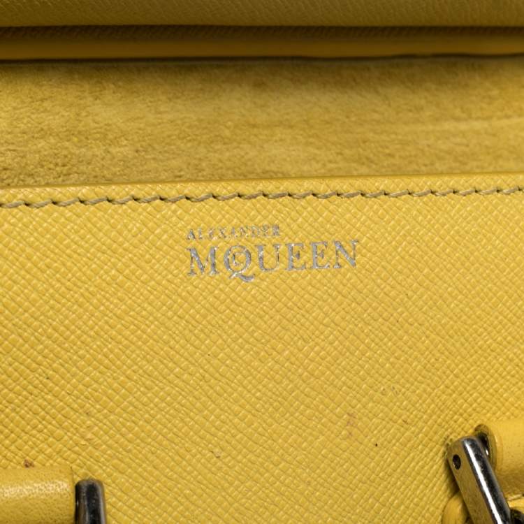 مملوكة مسبقًا Alexander McQueen Yellow Leather Mini Heroine Bag