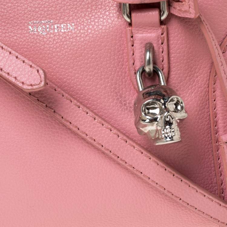 مملوكة مسبقًا Alexander McQueen Pink Pebbled Leather Mini Skull Padlock Zip Tote