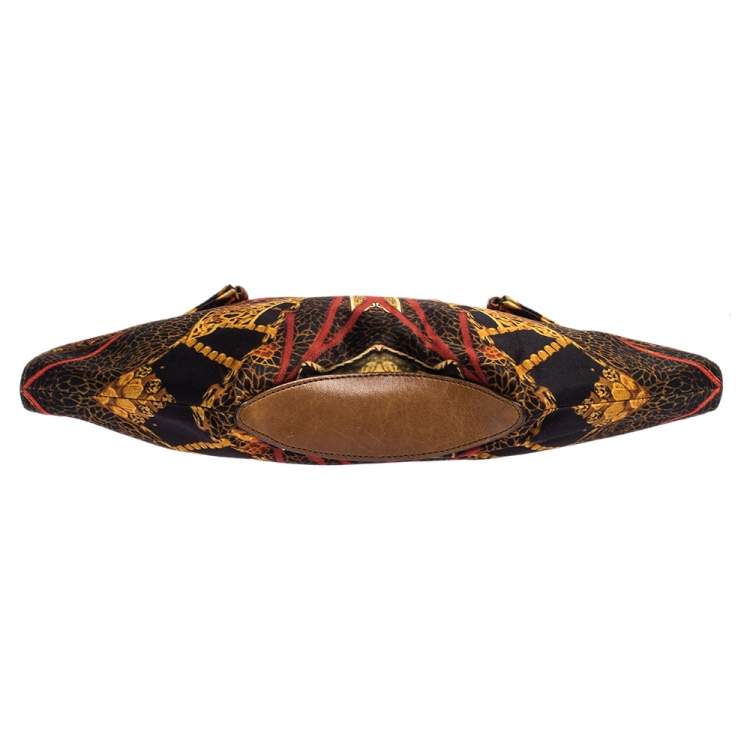 مملوكة مسبقًا Alexander McQueen Multicolor Printed Satin Medium De Manta Clutch