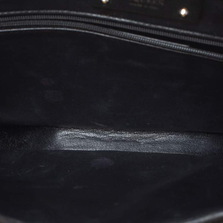 Pre Owned Alexander McQueen Black Croc Embossed Patent Leather Squeeze It Clutch 