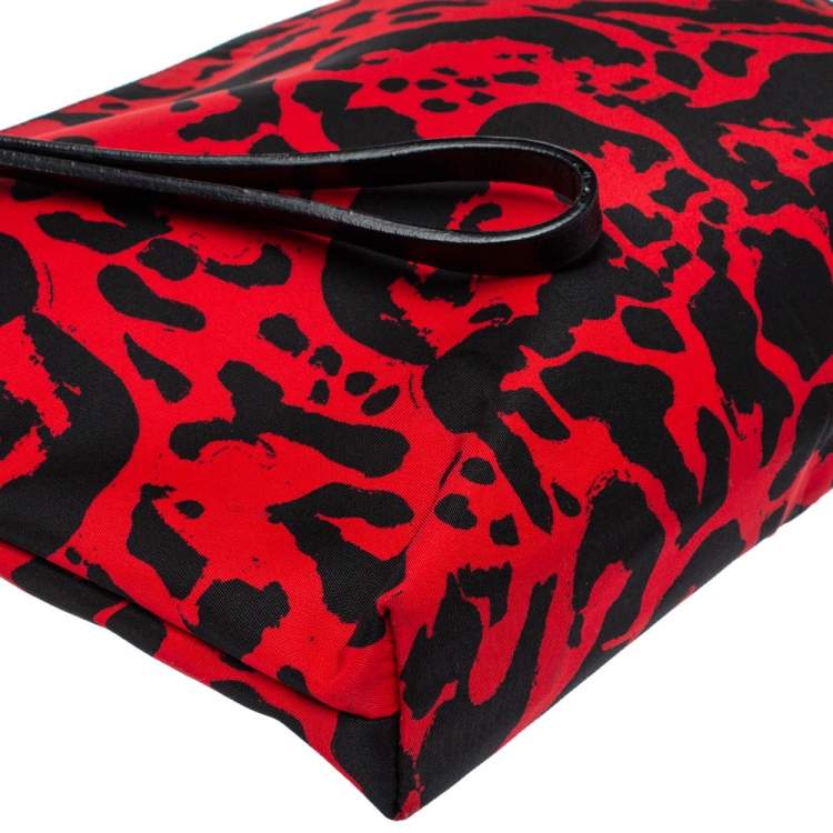 Pre Owned Alexander McQueen Black/Red Printed Nylon Zip Clutch