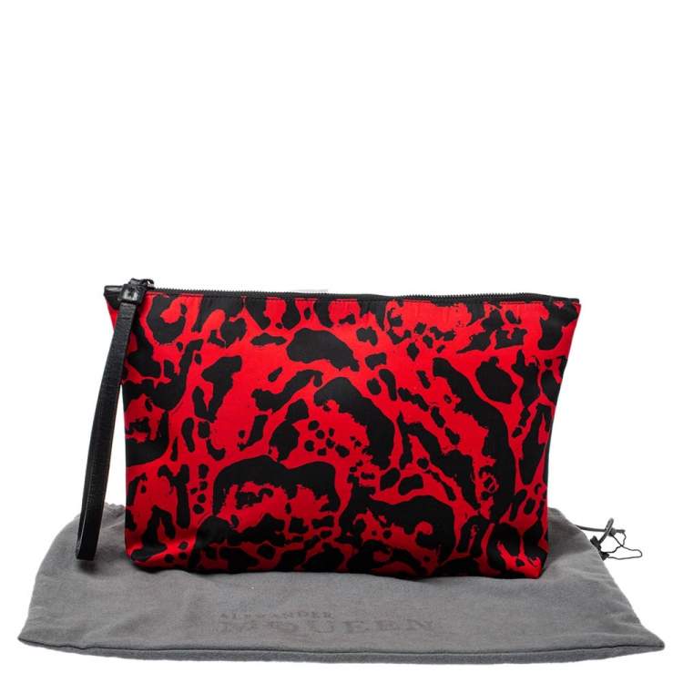 Pre Owned Alexander McQueen Black/Red Printed Nylon Zip Clutch