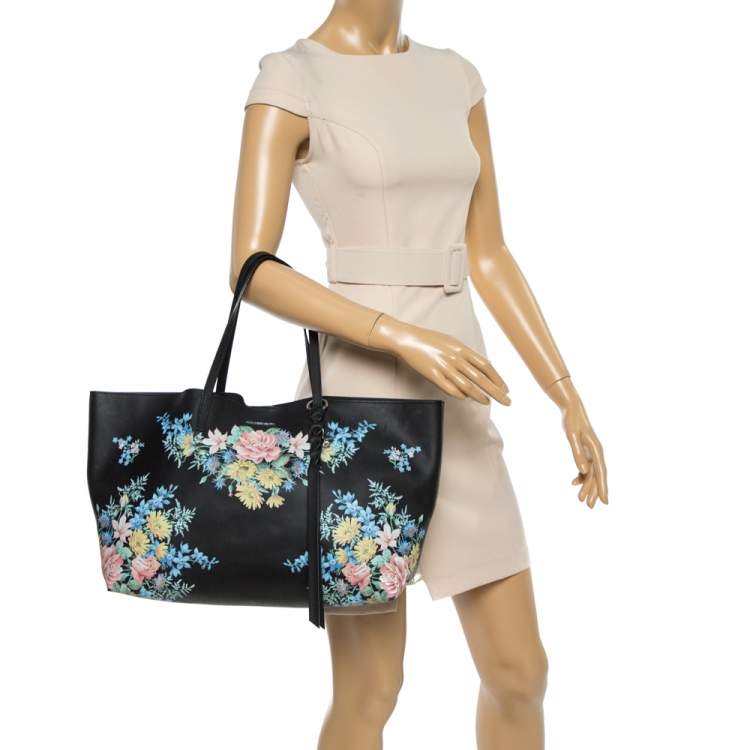 Pre Owned Alexander McQueen Black Floral Print Leather Shopper Tote
