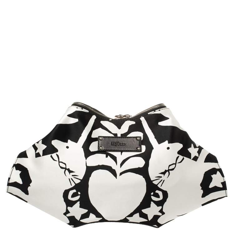 Pre Owned Alexander McQueen Black/White Printed Satin and Leather Medium De Manta Clutch