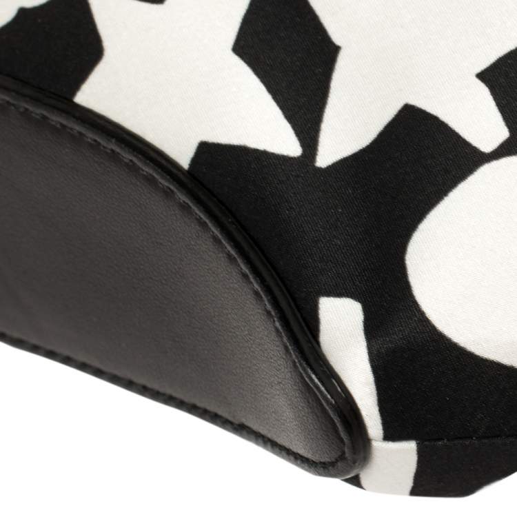 Pre Owned Alexander McQueen Black/White Printed Satin and Leather Medium De Manta Clutch