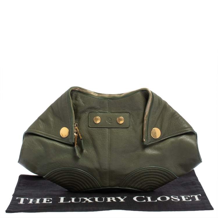 مملوكة مسبقًا Alexander McQueen Olive Green Leather Medium Faithful De Manta Clutch