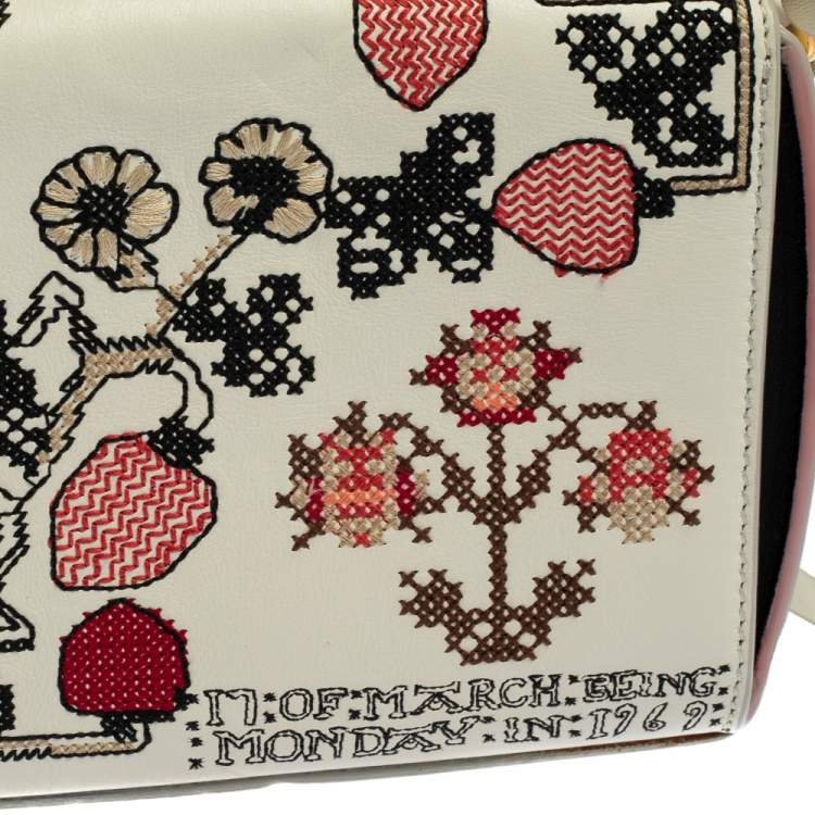 Pre Owned Alexander McQueen White Embroidered Leather Box 16 Crossbody Bag