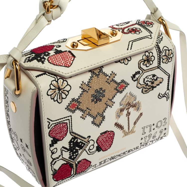 Pre Owned Alexander McQueen White Embroidered Leather Box 16 Crossbody Bag