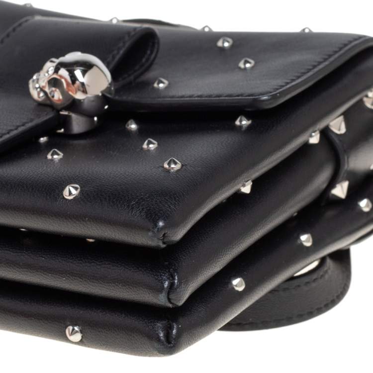Pre Owned Alexander McQueen Black Leather Twin Skull Studded Crossbody Bag